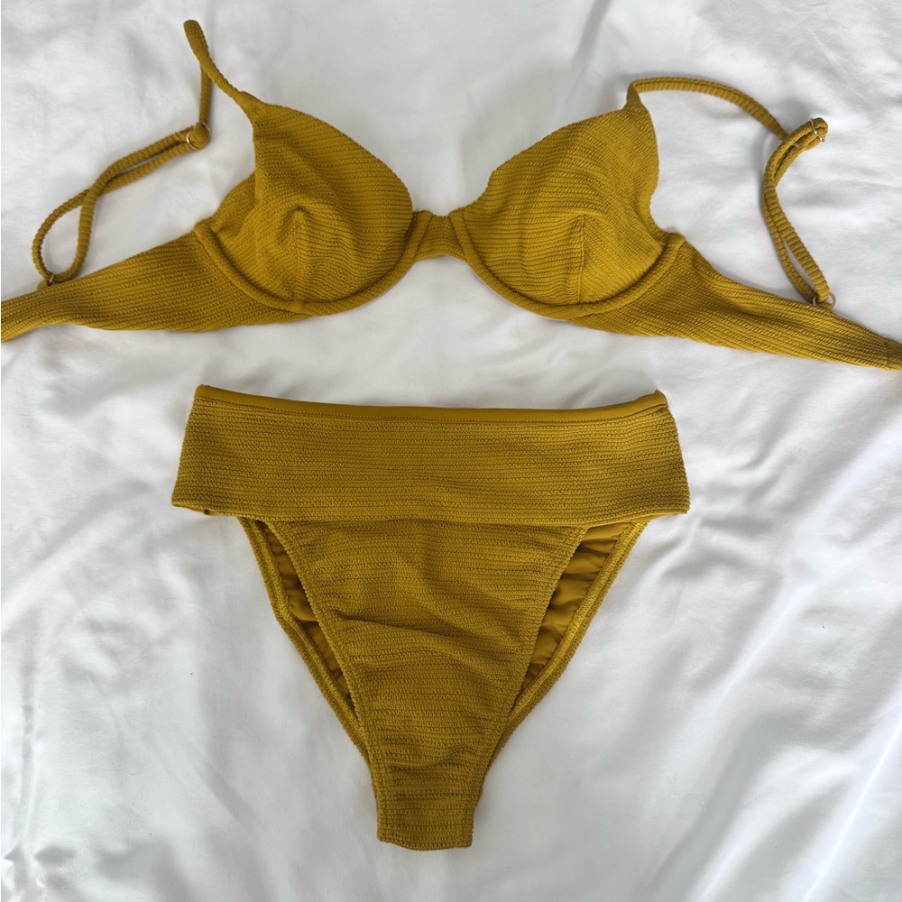 NWOT-Key Lime Micro Scrunch Tamarindo Bikini Bottom